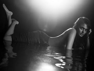 Tina Desai feet photo 3