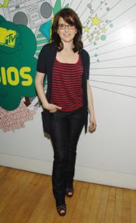 Tina Fey feet photo thumbnail