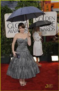 Tina Fey feet photo thumbnail
