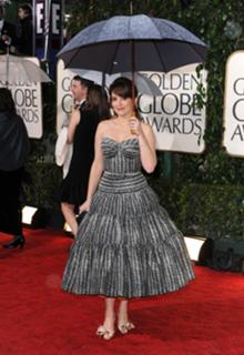 Tina Fey feet photo thumbnail