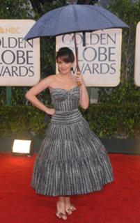 Tina Fey feet photo thumbnail