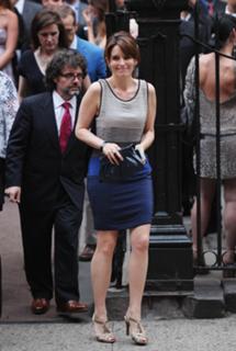 Tina Fey feet photo thumbnail