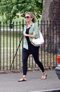 Tina Hobley feet photo 17