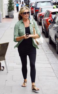Tina Hobley feet photo 14