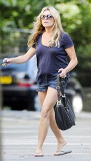 Tina Hobley feet photo 3