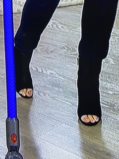 Tina Jennings feet photo 10