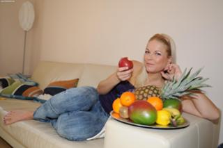 Tina Kaiser feet photo 12