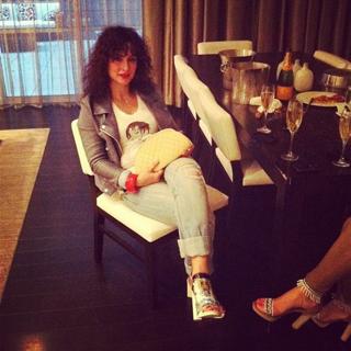Tina Kandelaki feet photo thumbnail
