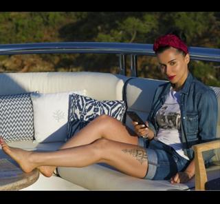 Tina Kandelaki feet photo thumbnail