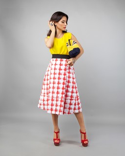 Tina Kandelaki feet photo thumbnail