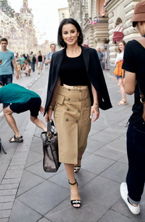 Tina Kandelaki feet photo thumbnail