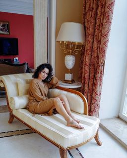 Tina Kandelaki feet photo thumbnail