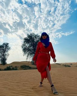 Tina Kandelaki feet photo thumbnail