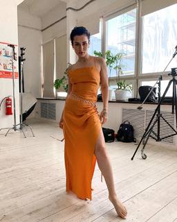 Tina Kandelaki feet photo thumbnail