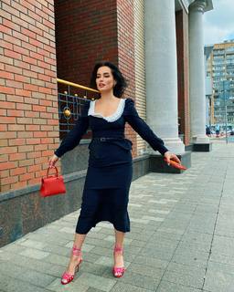 Tina Kandelaki feet photo thumbnail