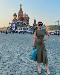 Tina Kandelaki feet photo thumbnail