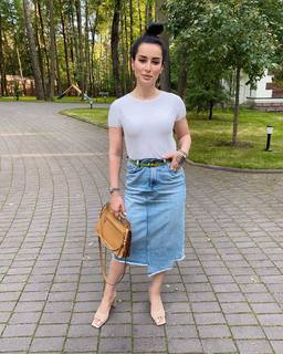 Tina Kandelaki feet photo thumbnail