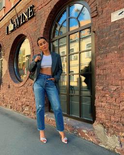 Tina Kandelaki feet photo thumbnail