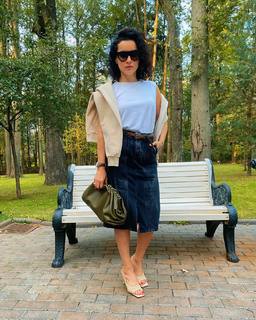 Tina Kandelaki feet photo thumbnail