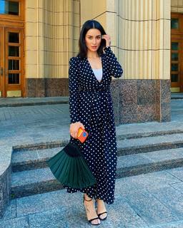 Tina Kandelaki feet photo thumbnail