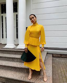 Tina Kandelaki feet photo thumbnail