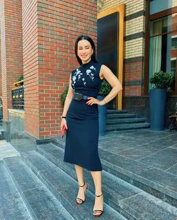 Tina Kandelaki feet photo thumbnail