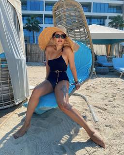 Tina Kandelaki feet photo thumbnail