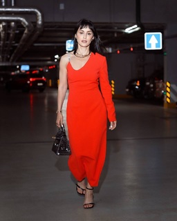 Tina Kandelaki feet photo thumbnail