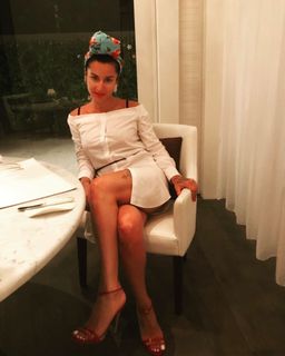 Tina Kandelaki feet photo thumbnail