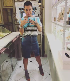 Tina Kandelaki feet photo thumbnail