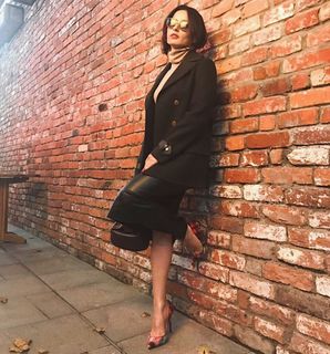 Tina Kandelaki feet photo thumbnail