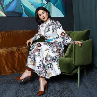 Tina Kandelaki feet photo thumbnail