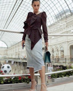 Tina Kandelaki feet photo thumbnail