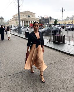 Tina Kandelaki feet photo thumbnail