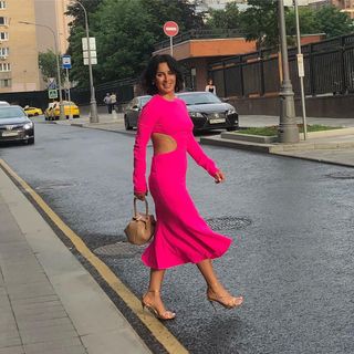 Tina Kandelaki feet photo thumbnail