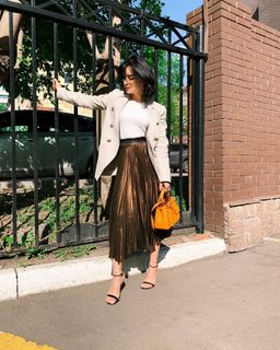 Tina Kandelaki feet photo thumbnail