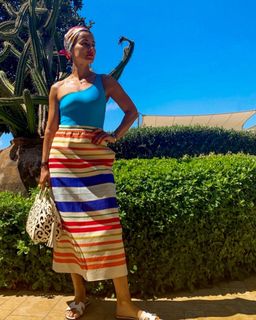 Tina Kandelaki feet photo thumbnail