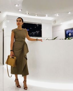 Tina Kandelaki feet photo thumbnail