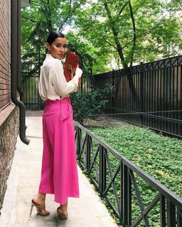 Tina Kandelaki feet photo thumbnail