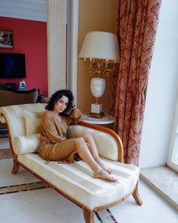 Tina Kandelaki feet photo thumbnail