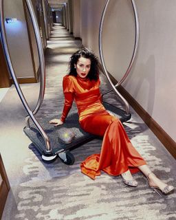 Tina Kandelaki feet photo thumbnail