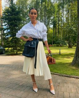 Tina Kandelaki feet photo thumbnail