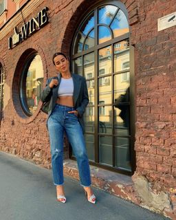 Tina Kandelaki feet photo thumbnail
