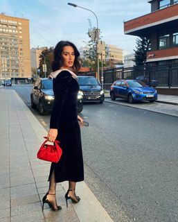 Tina Kandelaki feet photo thumbnail