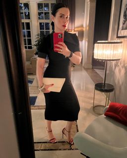 Tina Kandelaki feet photo thumbnail