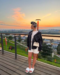 Tina Kandelaki feet photo thumbnail
