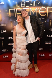 Tina Karol feet photo thumbnail