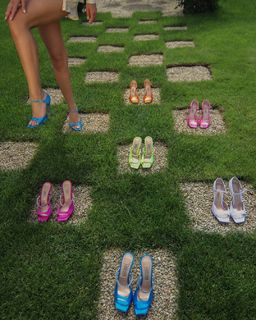 Tina Karol feet photo thumbnail