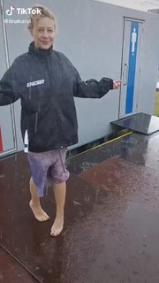 Tina Karol feet photo thumbnail