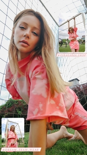 Tina Karol feet photo thumbnail